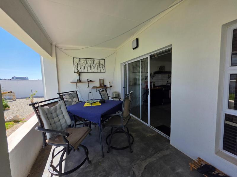 2 Bedroom Property for Sale in Lampiesbaai Western Cape